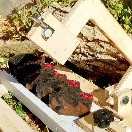 صابون زردچوبه و زغال فعال